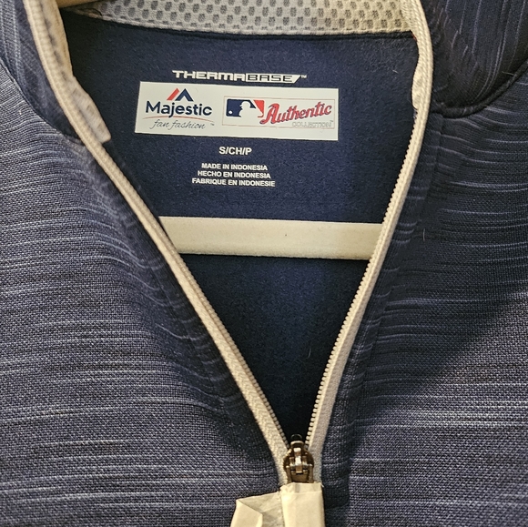 NWOT Majestic Quarter Zip - Picture 2 of 3